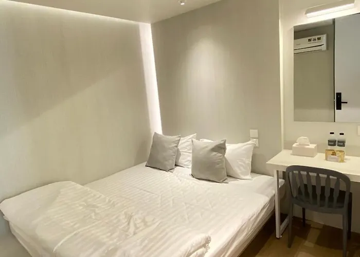 Matini Grandstation Hostel Bangkok